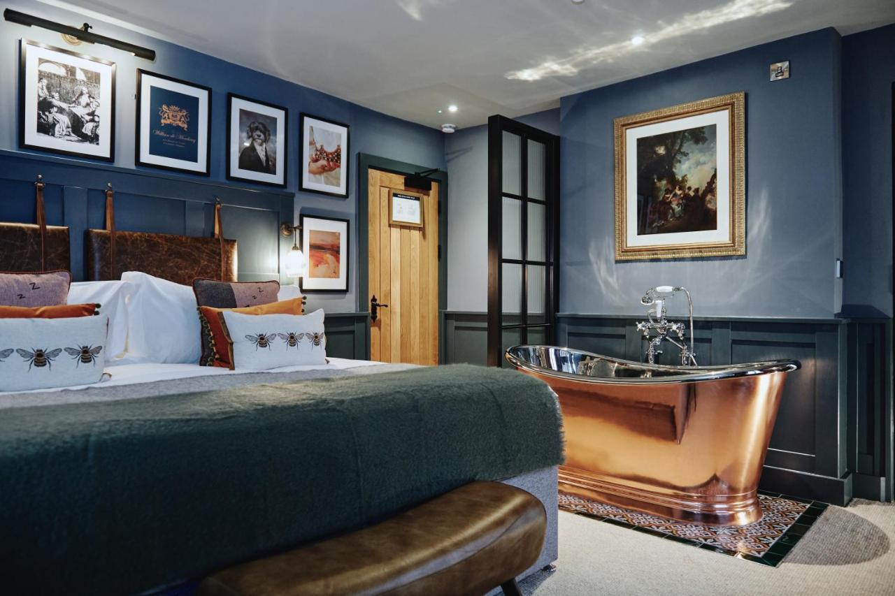 Kings Arms - Egham-Windsor Hotel Bagian luar foto